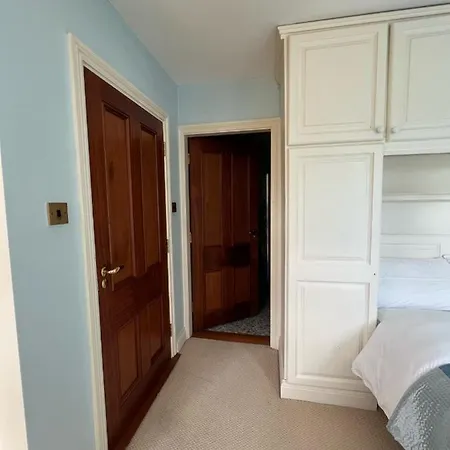 Taylors Hill Luxury * Голуэй