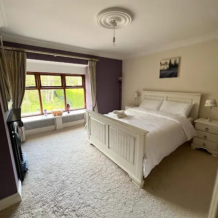Taylors Hill Luxury Guest house