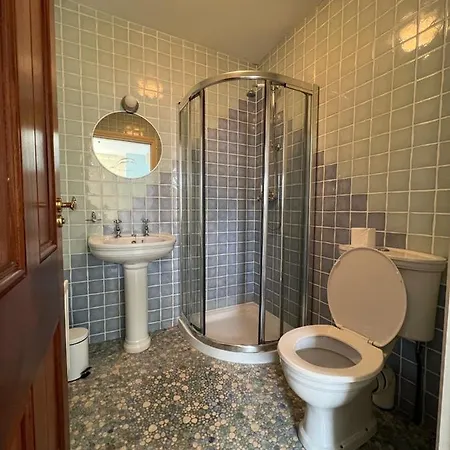 Taylors Hill Luxury *